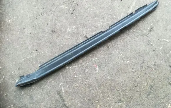 Lexus IS 220D-250-350 Side skirt front trim 5380753010
