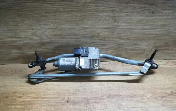 Front wiper linkage and motor