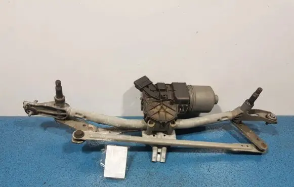 Peugeot Partner Front wiper linkage and motor 0390241621