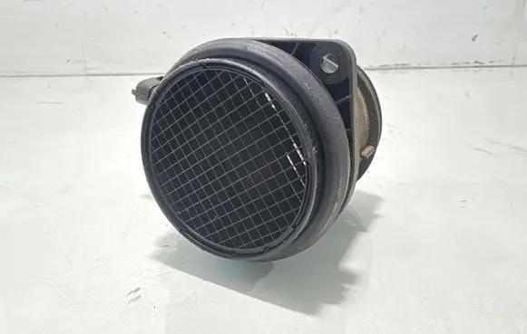 Volvo V70 Mass air flow meter 30677999