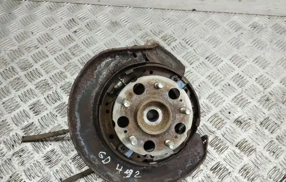 Honda CR-V Rear wheel hub