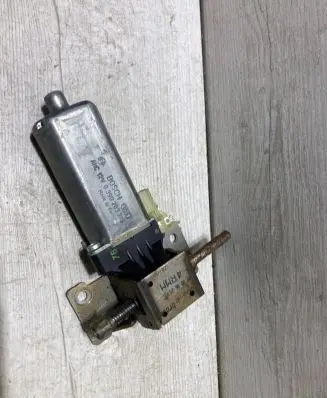 Seat adjustment motor