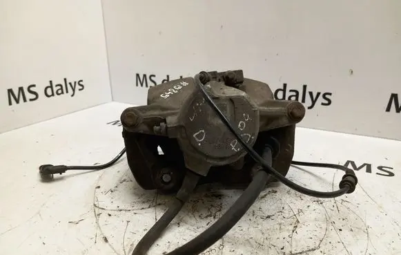 Mercedes-Benz C W204 Front brake caliper A2044212481 2044212481 A2044212681