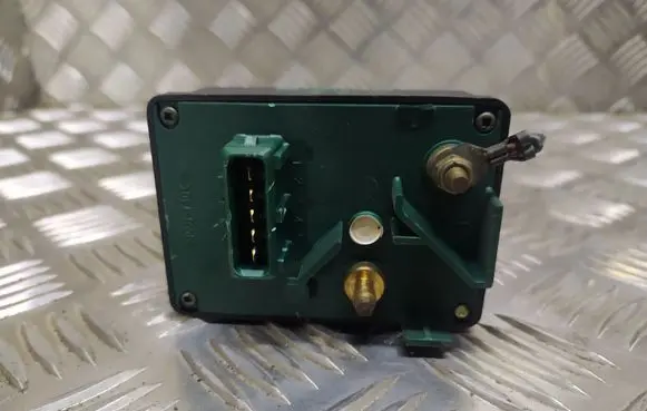 Peugeot 607 Glow plug pre-heat relay 598138
