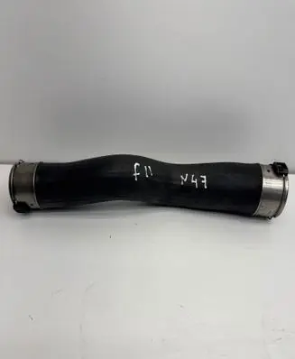 BMW 5 F10 F11 Intercooler hose/pipe
