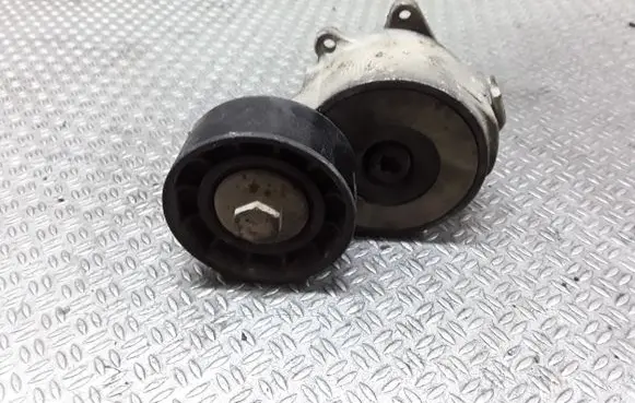 Alfa Romeo 159 Generator/alternator belt tensioner 55190813
