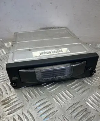 BMW 5 E60 E61 CD/DVD changer 020469