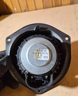 Opel Zafira A Rear door speaker 90520838