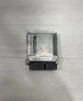 BMW 5 E60 E61 Engine control unit/module 7799856 0281012707 1039S11317