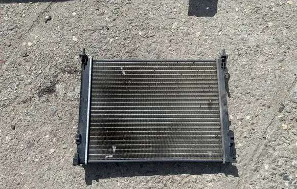 Renault Trafic II (X83) Coolant radiator