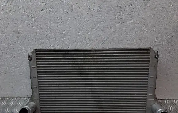 Toyota Avensis T250 Intercooler radiator 179400R010 JD1271002220