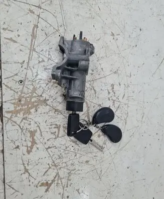 Audi A4 S4 B5 8D Ignition lock 4B0905851C
