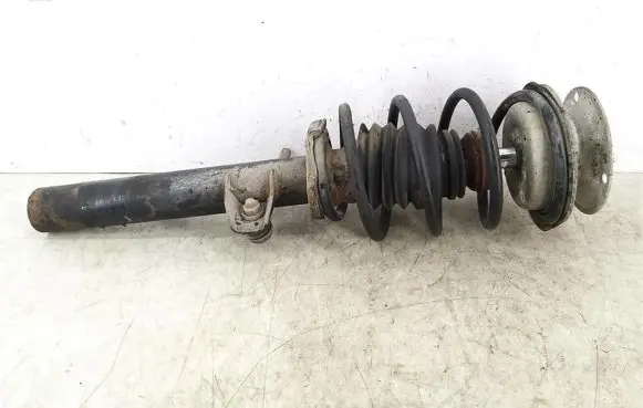 BMW 1 E81 E87 Front shock absorber with coil spring 6771553