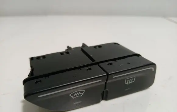 Ford Focus Windscreen/window heater switch AM5T18K574AC