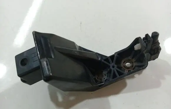Mitsubishi Outlander Front bumper mounting bracket 6400C453