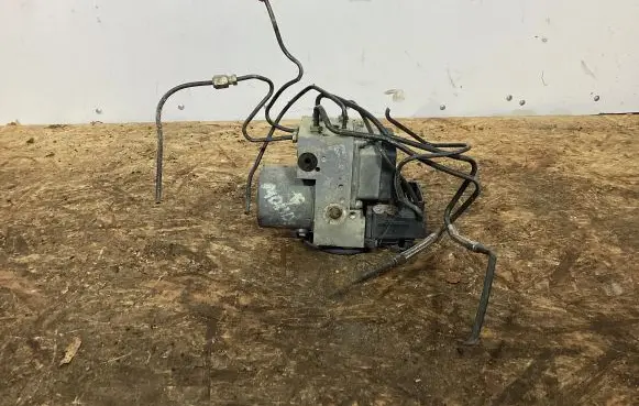 Ford Mondeo MK II ABS Pump 2568635214 0265220494