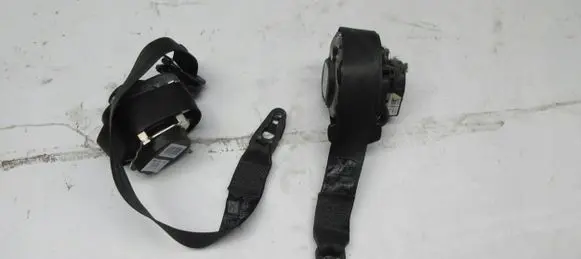 Seat Exeo (3R) Front seatbelt 3R2857705