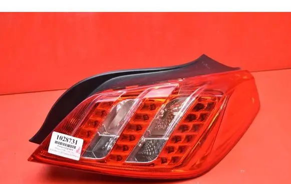 Peugeot 508 RXH Rear/tail lights 9686293680A