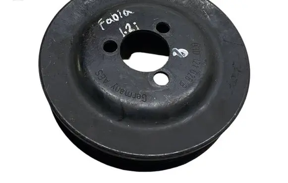 Skoda Fabia Mk1 (6Y) Water pump pulley 03D121028B