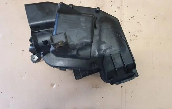 Volvo V40 Engine control unit box 31370196 1079103S01
