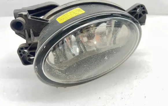 Mercedes-Benz E W211 Front fog light A1698201656