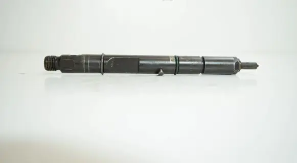 Audi A4 S4 B5 8D Fuel injector 059130201E