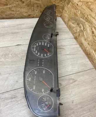 Audi A6 S6 C4 4A Speedometer (instrument cluster) 4A1919033HH 11000875201 11000875401