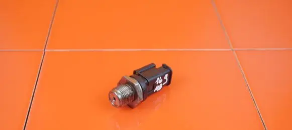 Peugeot 508 RXH Fuel pressure sensor 9654762880 16MB9