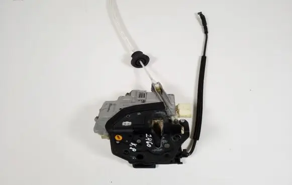 Audi Q7 4L Front door lock