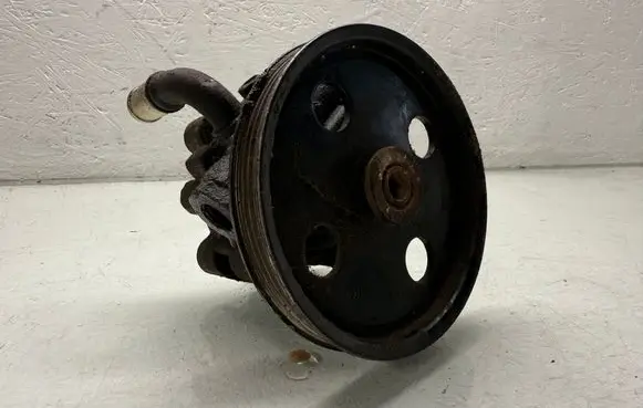 Chrysler Grand Voyager IV Power steering pump