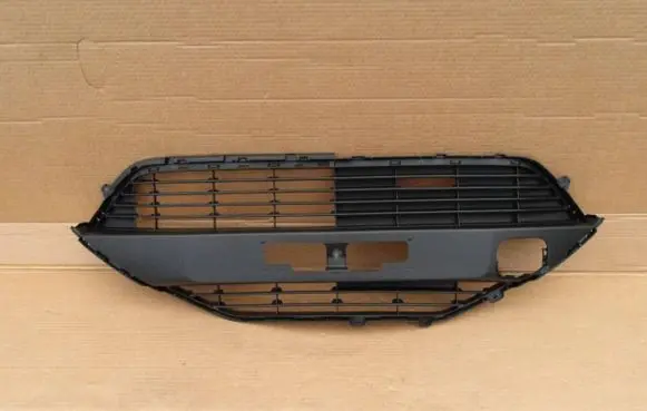 Toyota Aygo AB40 Front bumper lower grill 531120H170 3200201