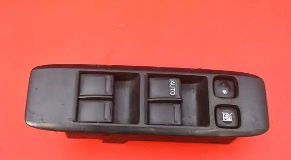 Nissan Primera Electric window control switch 25401-AV640