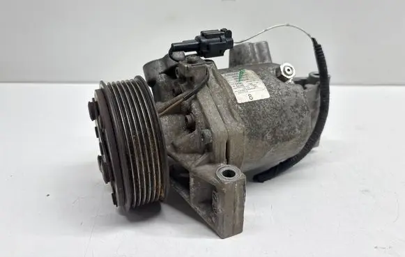 Nissan Juke I F15 Air conditioning (A/C) compressor (pump) 926001KA1B B130403768