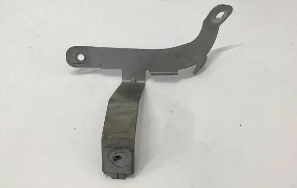 Mercedes-Benz E W214 Fender mounting bracket A2065247900
