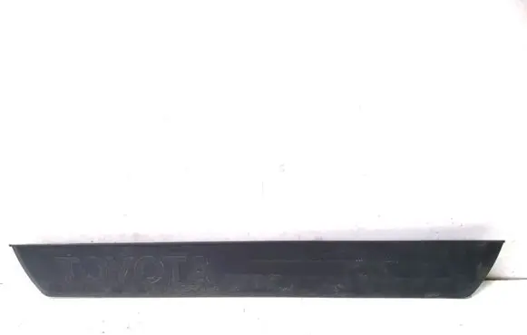 Toyota Hilux (AN120, AN130) Front sill trim cover 67911KK010