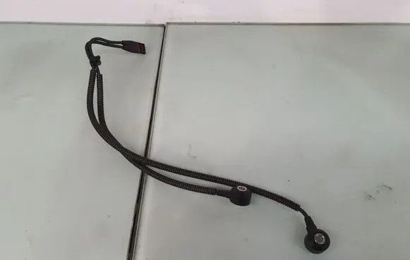 BMW 5 E60 E61 Detonation knock sensor 7566785 13627566785