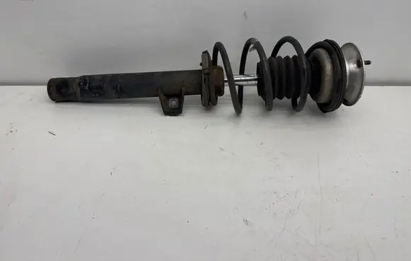 BMW 1 E82 E88 Front shock absorber/damper