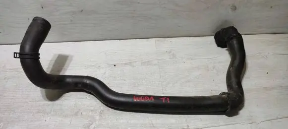 Volkswagen Tiguan Engine coolant pipe/hose