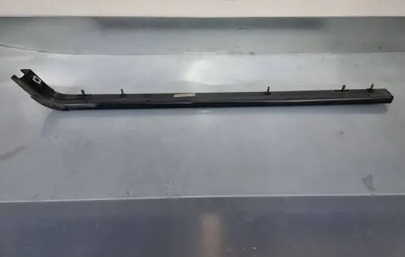 Renault Trafic III (X82) Sliding door middle roller runner 93867639 777610083R
