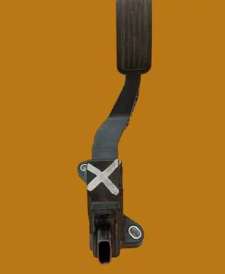 Toyota Yaris Accelerator throttle pedal 781100D010
