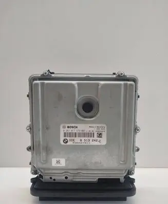 BMW 5 F10 F11 Engine control unit/module 0281017679