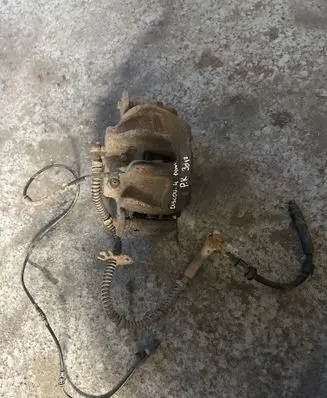 Front brake caliper