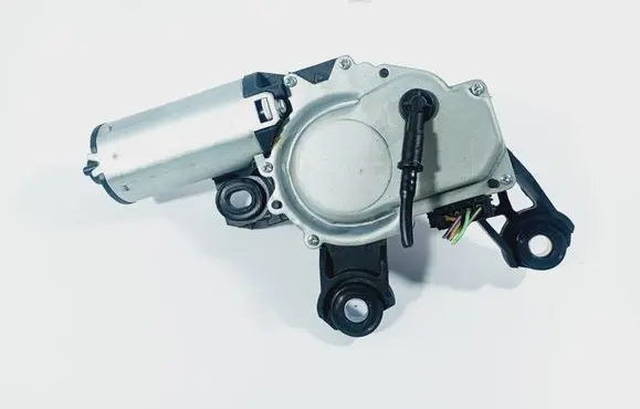 Volkswagen PASSAT B5 Rear window wiper motor