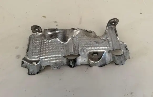 Renault Trafic III (X82) Heat shield in engine bay 72407908 320863