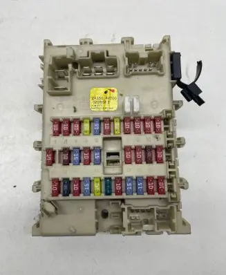 Nissan Primera Fuse box set 24350AV700 0228031 D0372