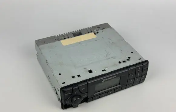 Mercedes-Benz CLK A208 C208 Radio/CD/DVD/GPS head unit A2088201486