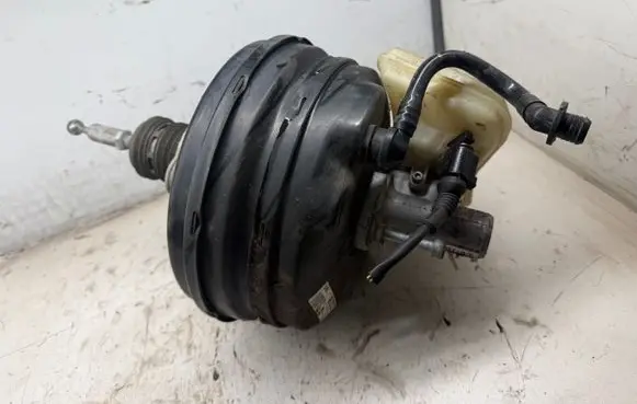 Audi A6 S6 C5 4B Brake booster 8E0612105R
