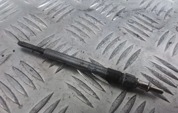 Mercedes-Benz E W210 Glow plug 0250202142
