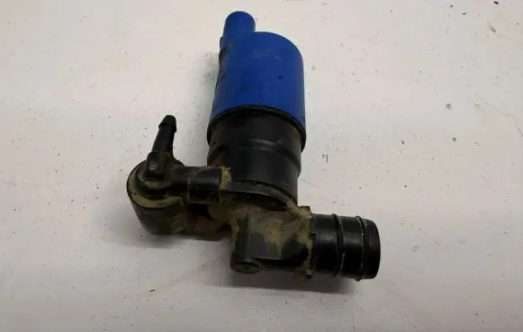 Volvo S60 Windscreen/windshield washer pump AV6113K082AA F23VB