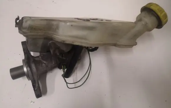 Peugeot 207 Master brake cylinder 32067093